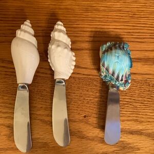 3 coastal cheese knives